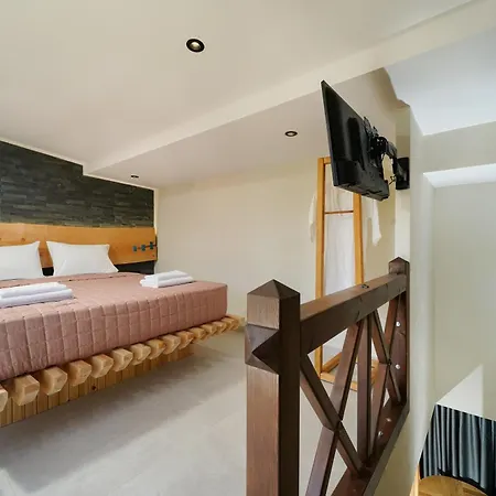 5 By Gd דירה לימנאס